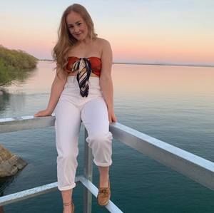 Meet your Posher, Juliette